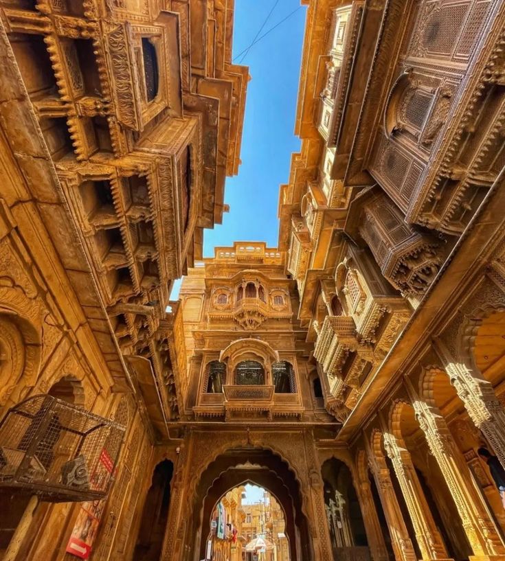 Bellissimo Jain Haveli scolpito